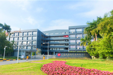 广东岭南现代技师学院校园环境实拍图片