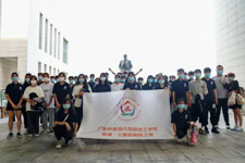 如何成为“电商网红”,来广东岭南现代技师学院!